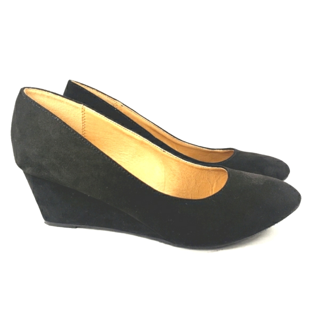 Christopher & Banks Fuax Suede Black Slip On Wedge 2.5' Inch. Women's Size 9 M.